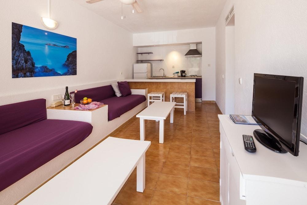 Apartamentos Puerto Cala Vadella Exterior photo